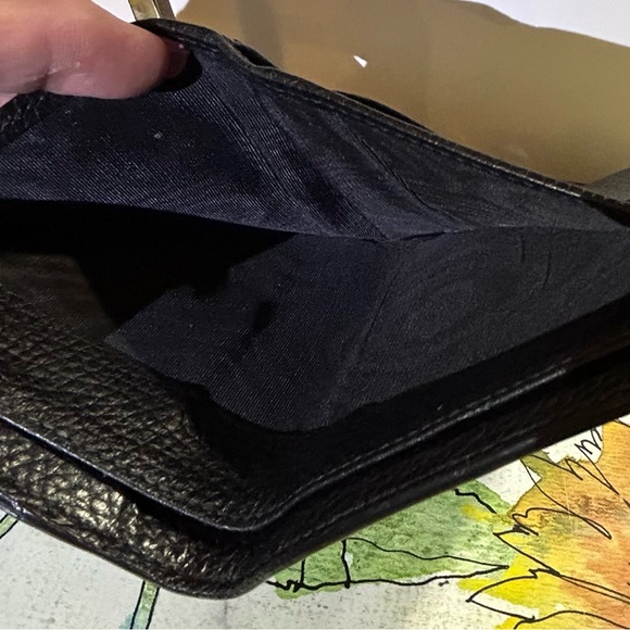 Gucci Bifold Interlocking G Leather Wallet - Picture 8 of 12